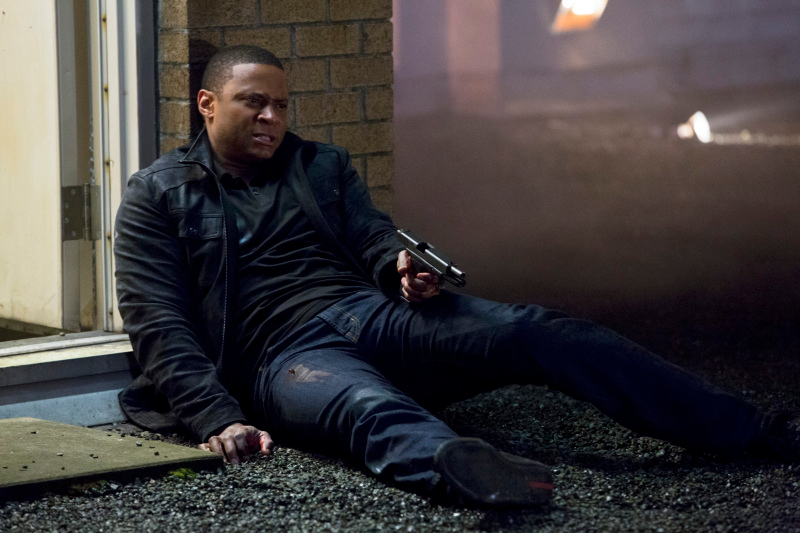 Illustration for article titled Find out who dies in the Arrow season finale